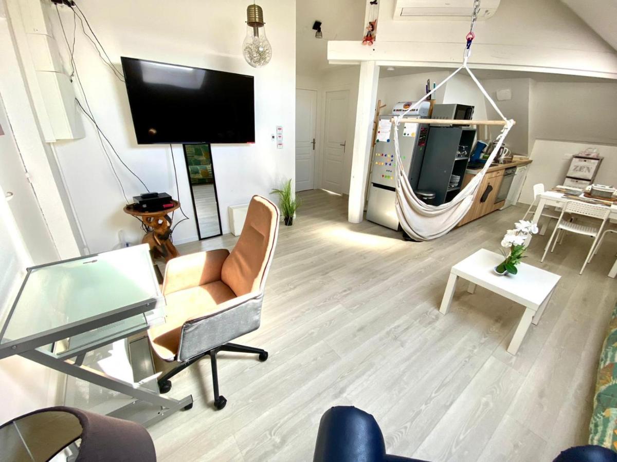 Appartement Vue Sur Les Etoiles Charleville-Mezieres Luaran gambar